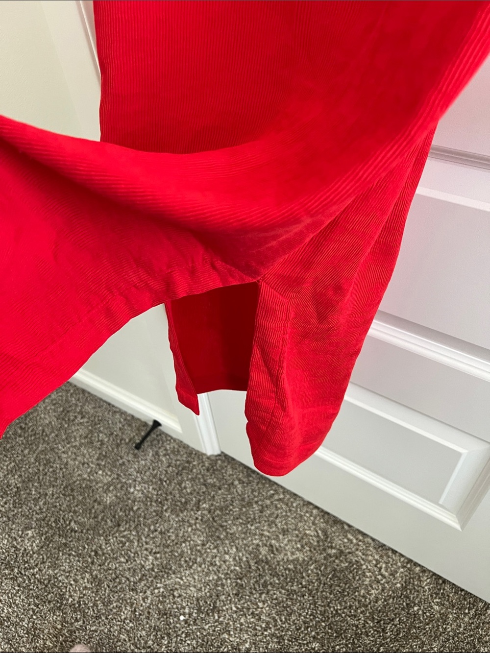 H&M Red V‑Neck Midi Dress - Picture 7 of 7
